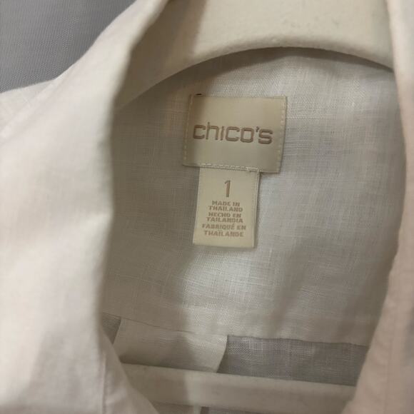Chico’s Women’s Size 1 (Medium) No Iron White Eyelet Pocket Blouse - Picture 2 of 4